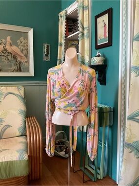 Loco Lindo 30s 40s Tropical Birds Pink Wrap Crop Top with Long Flamenco Sleeves
